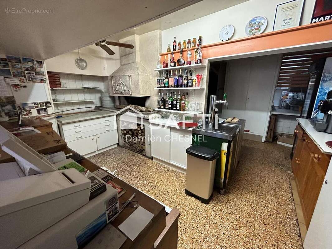 Photo 2 - Commerce à SAINT-AMAND-MONTROND