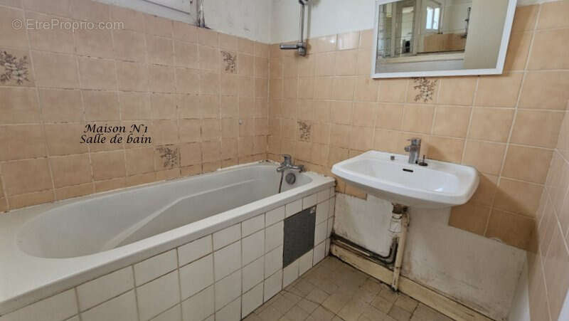 Ensemble immobilier de rapport – 3 logements et 2 hangars sur plus de 5 000 m²LA PELLERINE (49) - photo 12