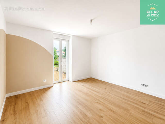 Maison rénovée 5 pièces avec jardin Clouange - photo 12