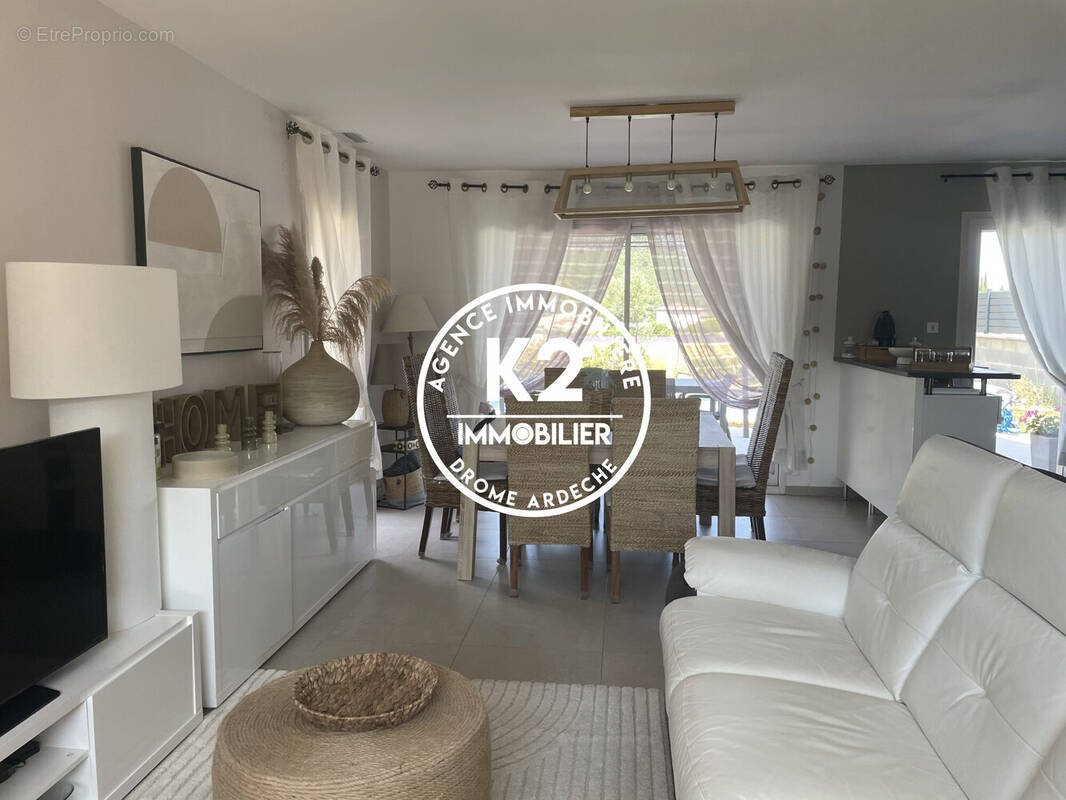 Maison à MONTELIMAR