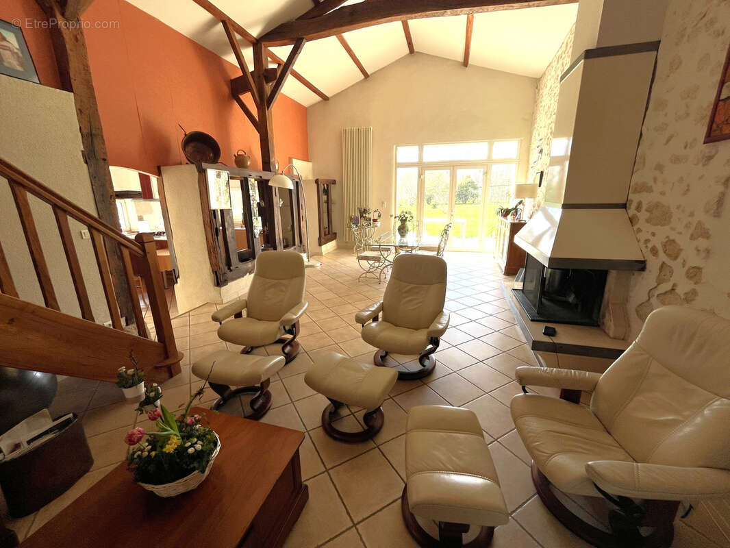 Maison à CASTELJALOUX