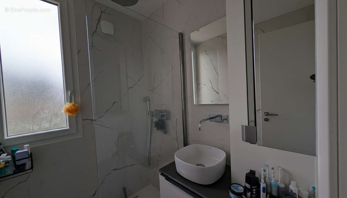 Appartement à TASSIN-LA-DEMI-LUNE