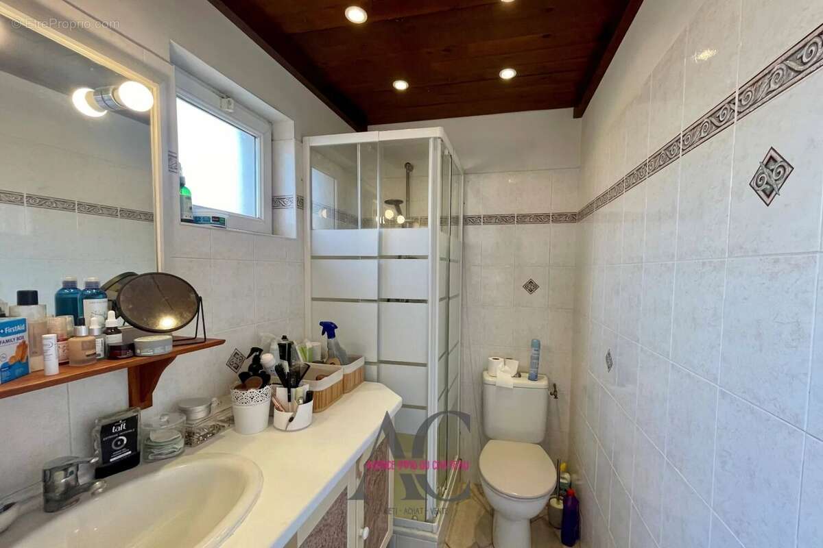 Appartement à CUERS