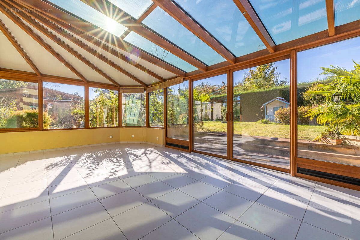 3bc4a6c2-7e7a-4256-b93a-bd85cec8e188 - Maison à RAMBOUILLET