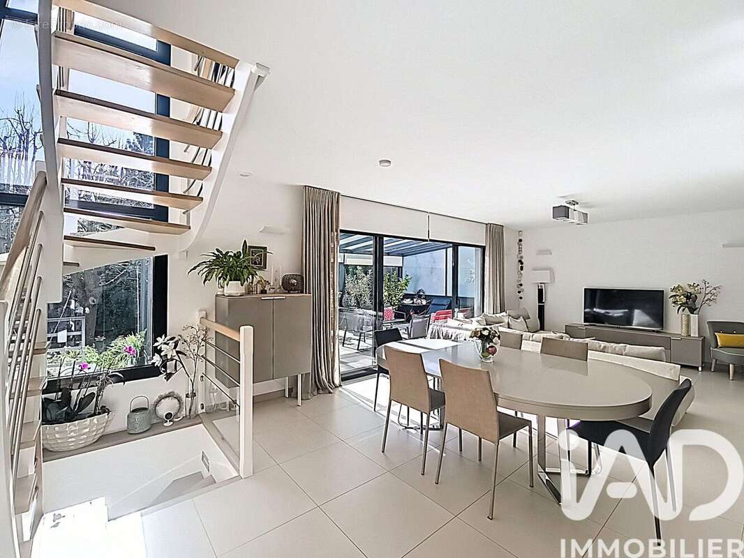 Photo 2 - Maison à SAINT-MAUR-DES-FOSSES