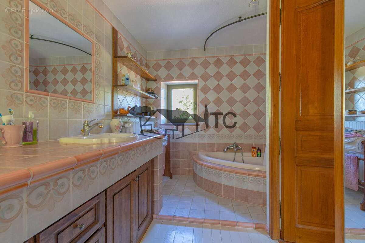 Maison à SAINT-AMBROIX