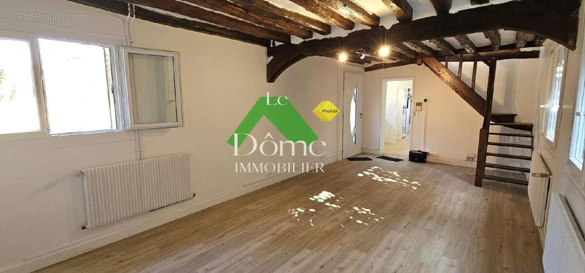 Maison à SAINTE-GENEVIEVE