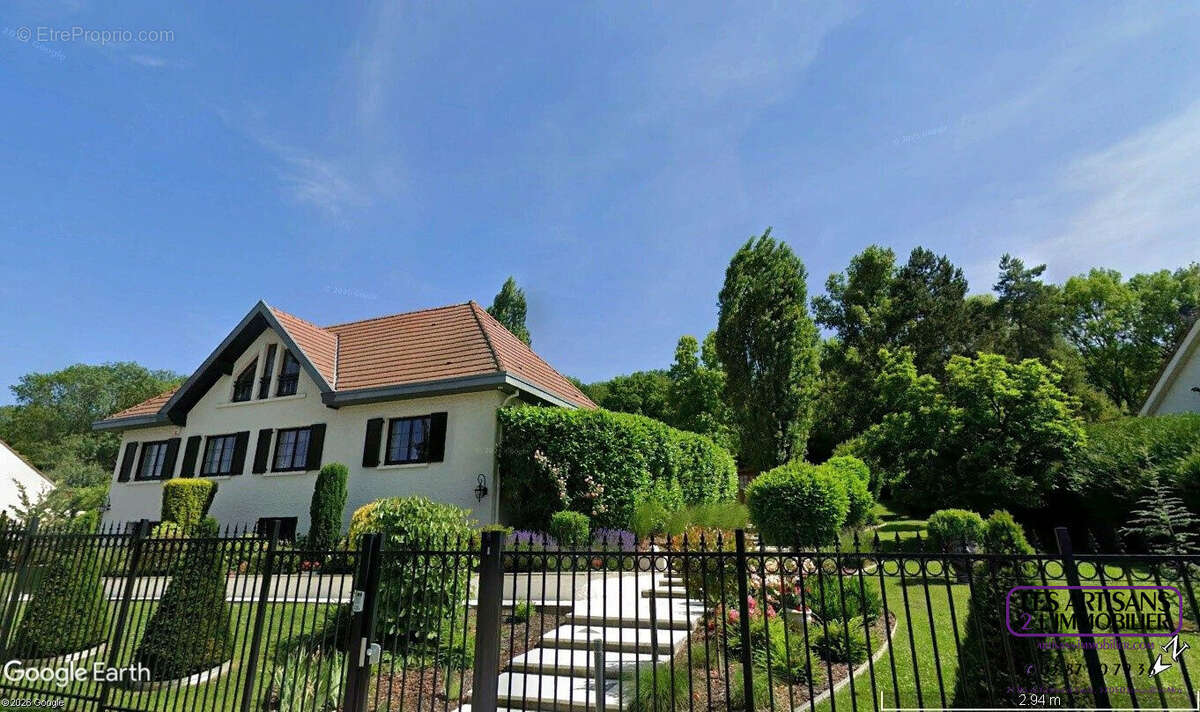 Maison 261 m² à Saint-Julien-Les-Metz  - photo 2