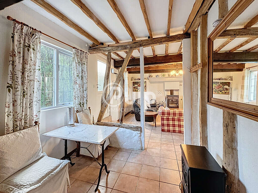 Maison à RAYE-SUR-AUTHIE