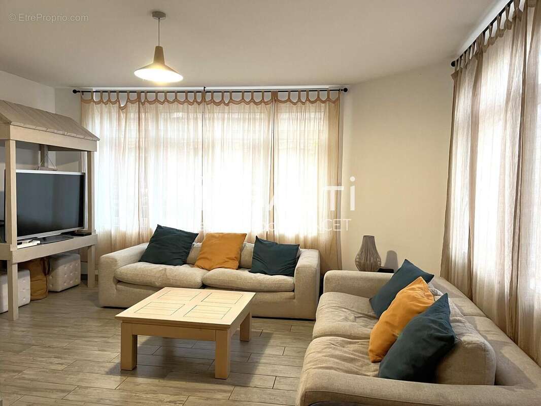 Photo 2 - Maison à SAINT-QUENTIN