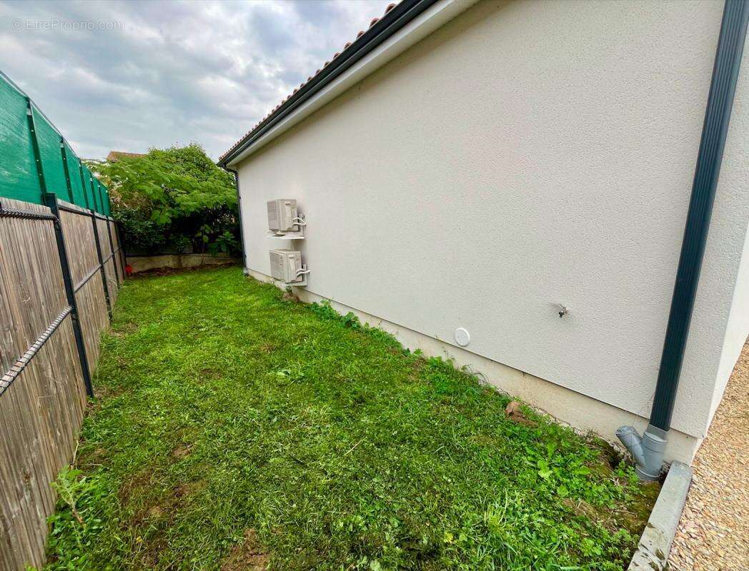 Maison à GRATENTOUR