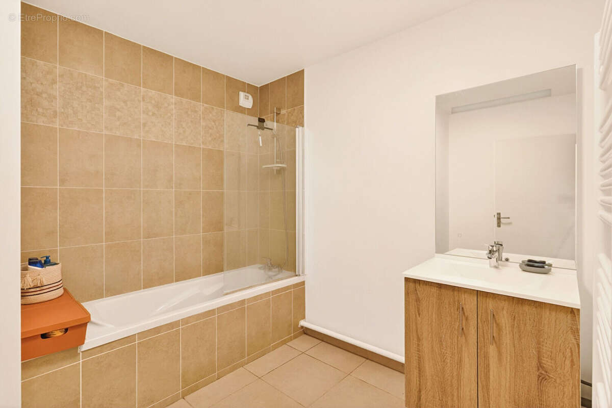 Appartement à COLOMBES