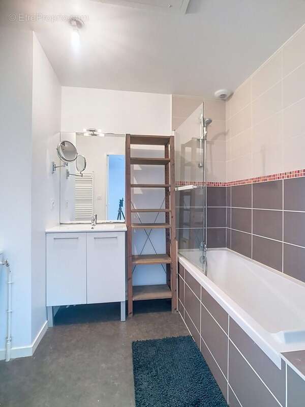 Appartement à LE RHEU