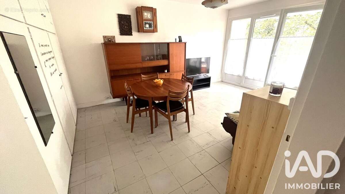 Photo 3 - Appartement à VILLENEUVE-LE-ROI