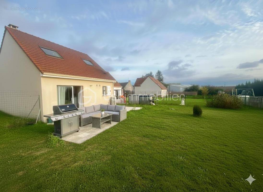 Maison à ROZAY-EN-BRIE