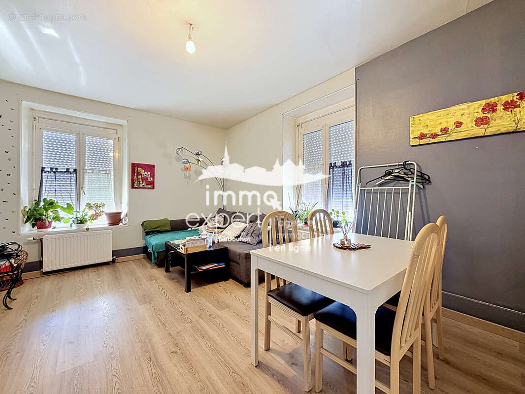 Appartement à MIRECOURT