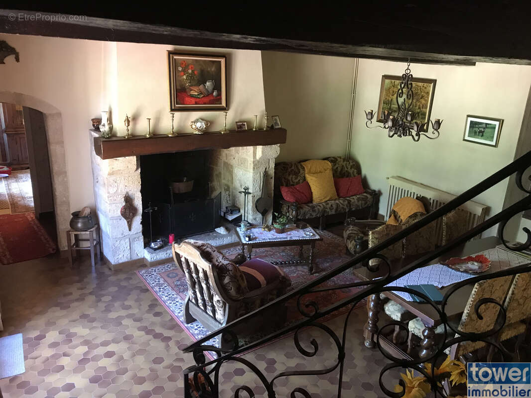 Maison à LAROQUE-TIMBAUT