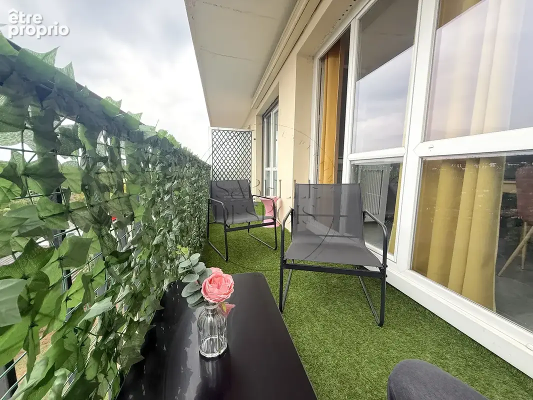 CHAMBOURCY   Appartement familial 92 m2   3 chambres   Balcon   DPE D - photo 12