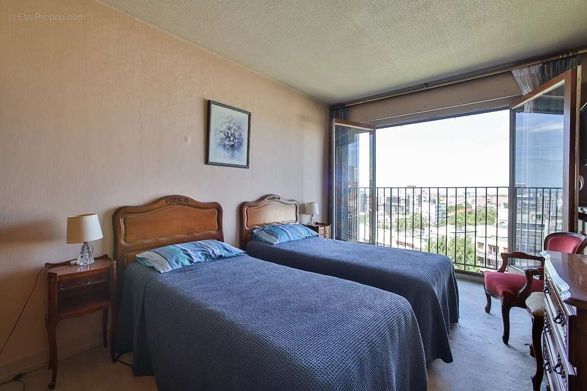Appartement à PARIS-19E