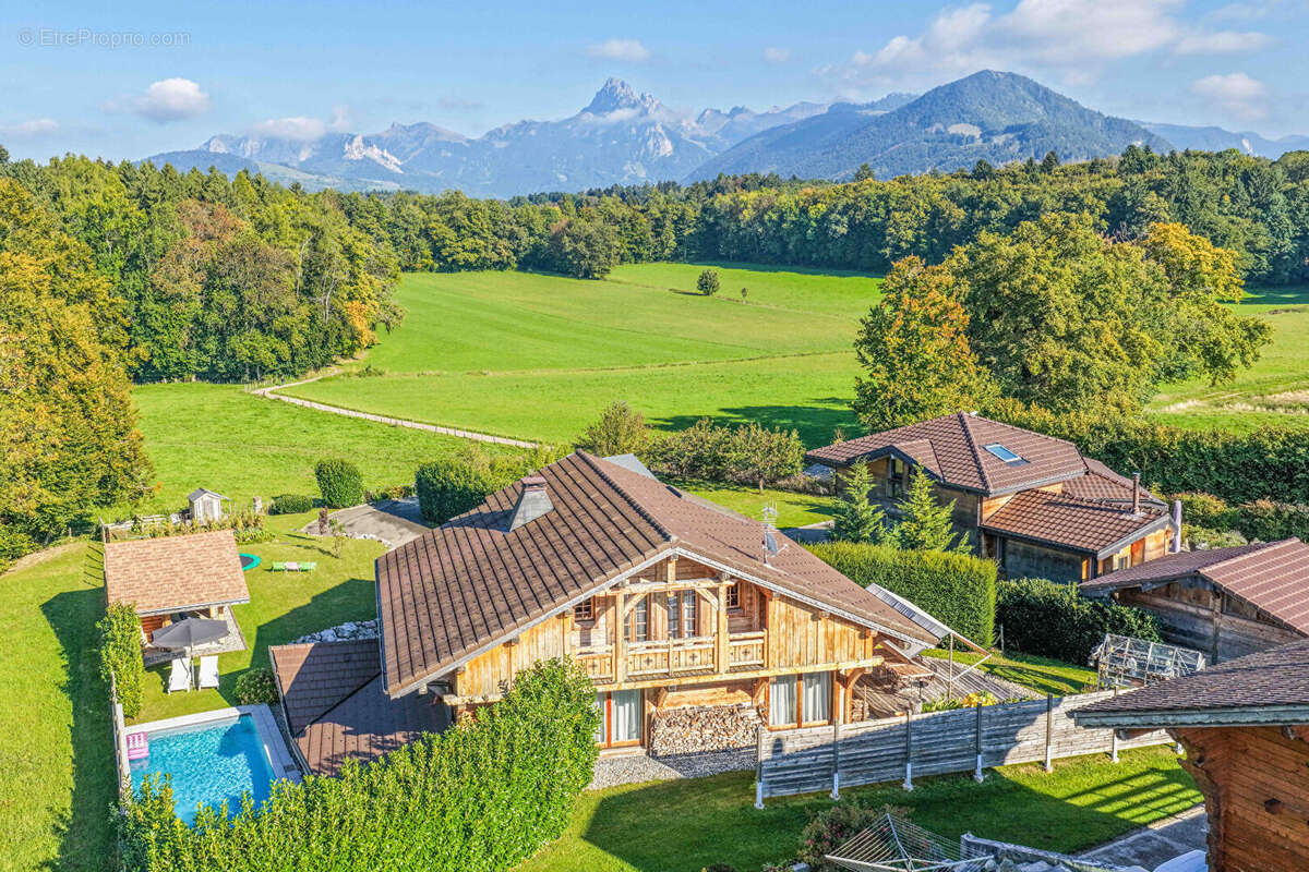 Maison à LARRINGES