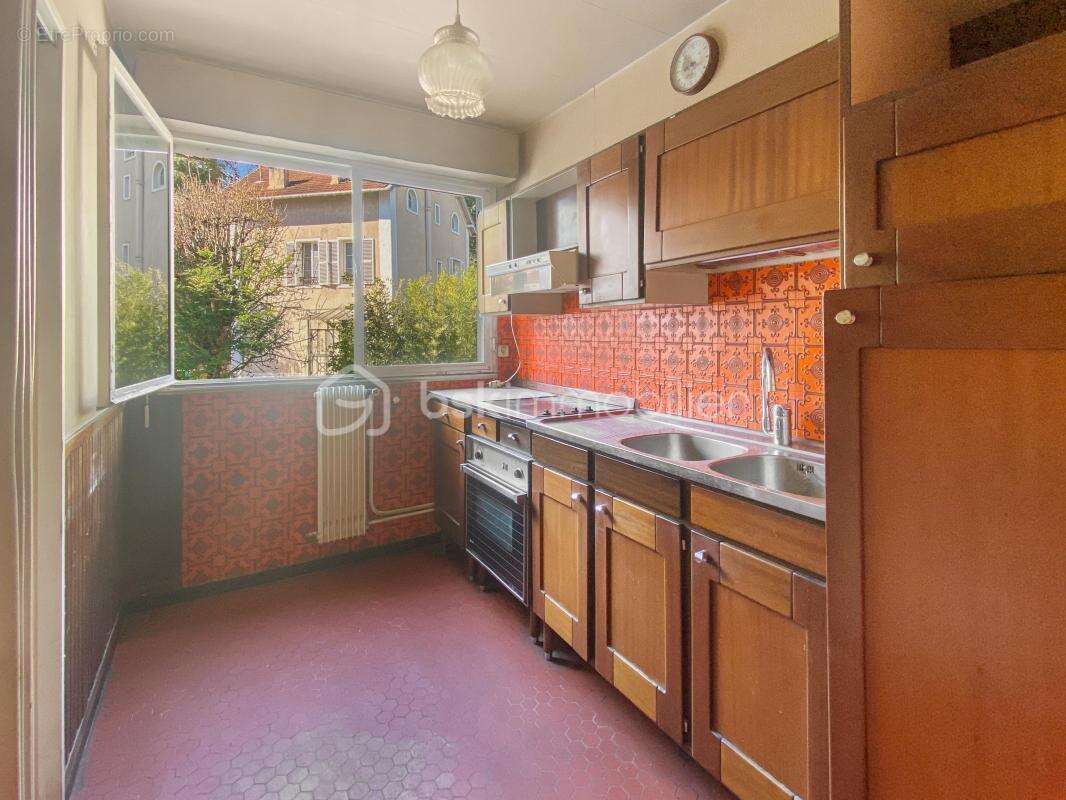 Appartement à VILLE-D&#039;AVRAY