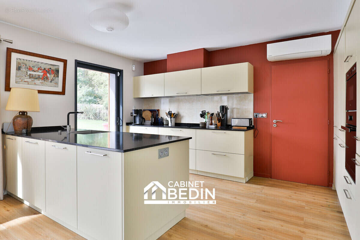Maison 201 m² à Langon  - photo 8