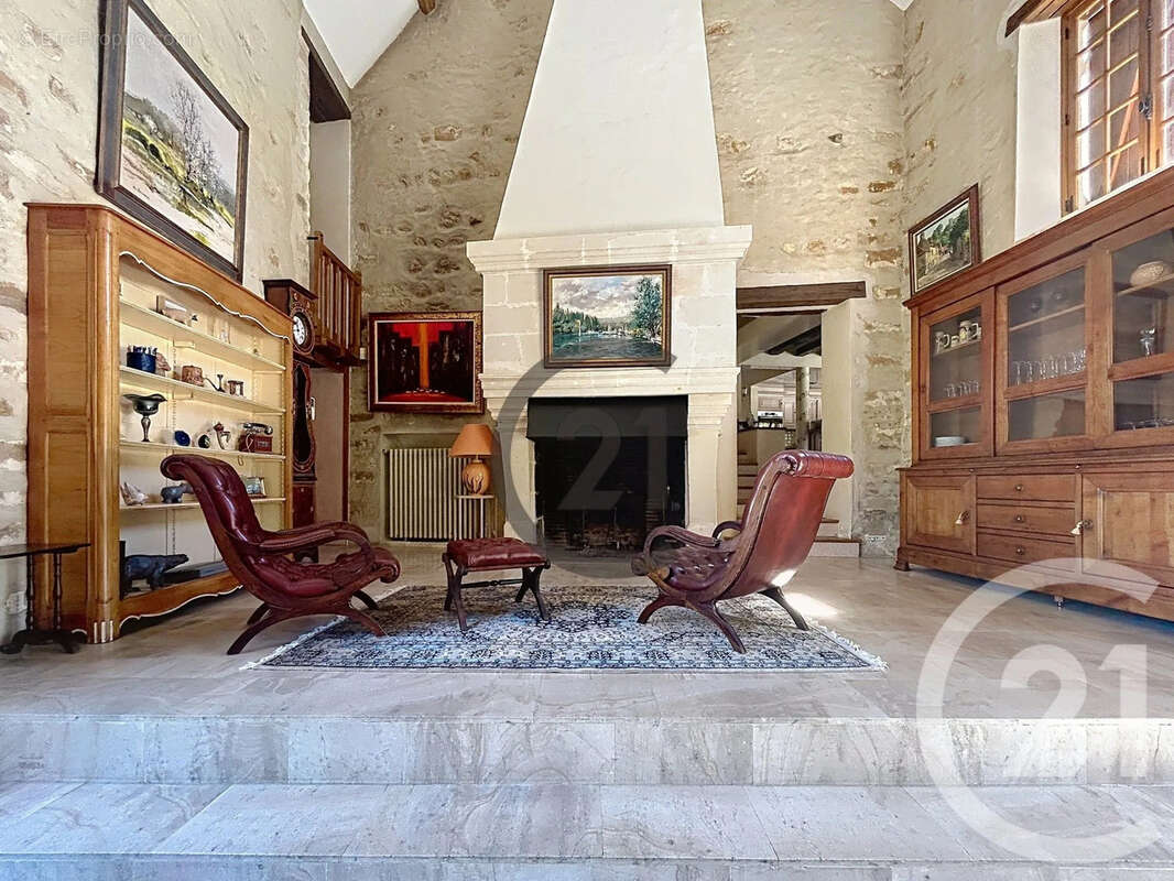 Maison 445 m² à Ury  - photo 12