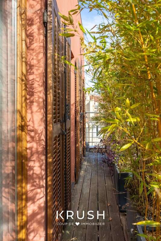 Appartement à MARSEILLE-4E