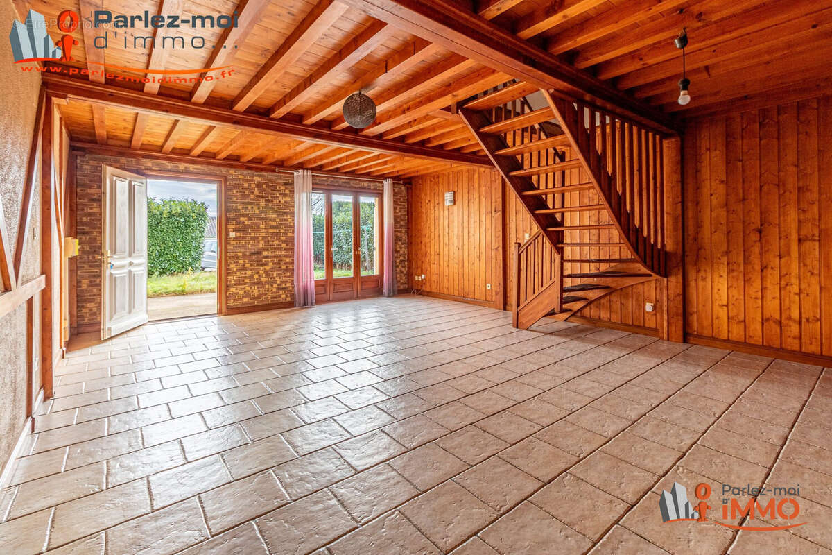 Maison à CORCELLES-EN-BEAUJOLAIS