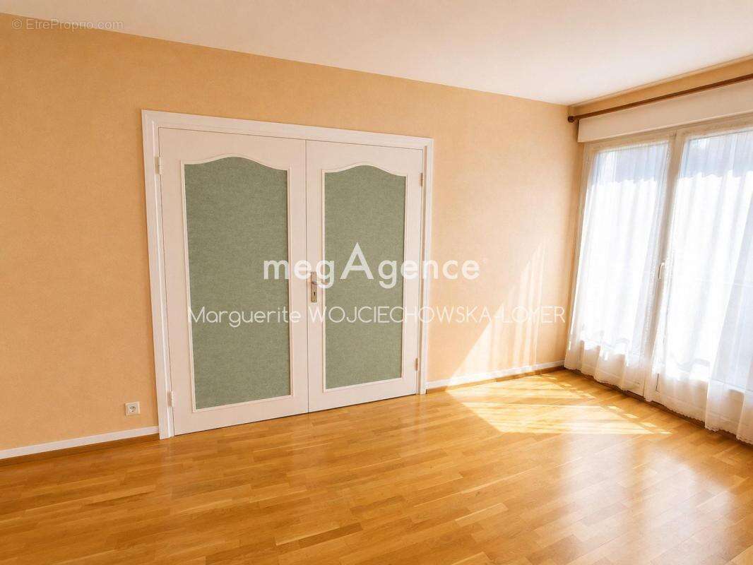 Appartement T2 avec garage - Coeur de ville - photo 3