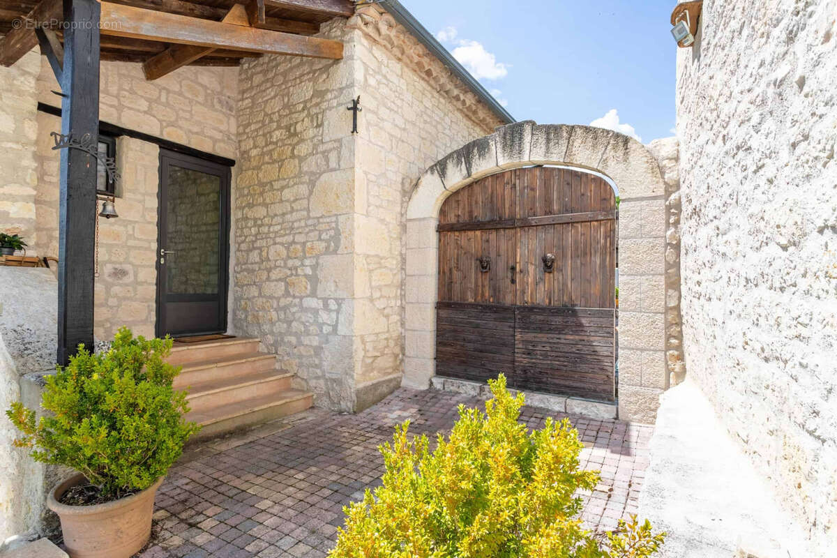 Propriété de campagne avec garage - photo 2