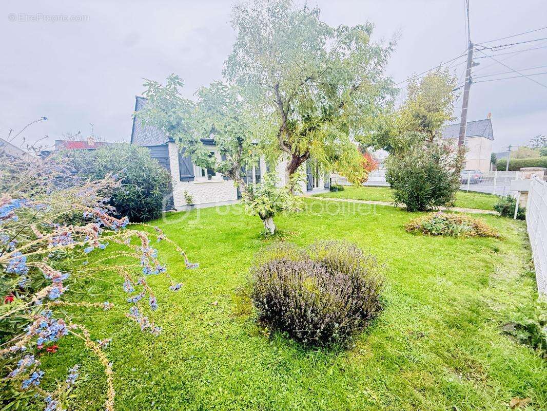 Maison à LE VIVIER-SUR-MER