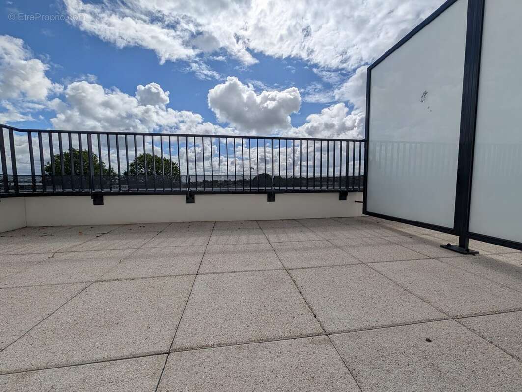 Appartement à LES CLAYES-SOUS-BOIS