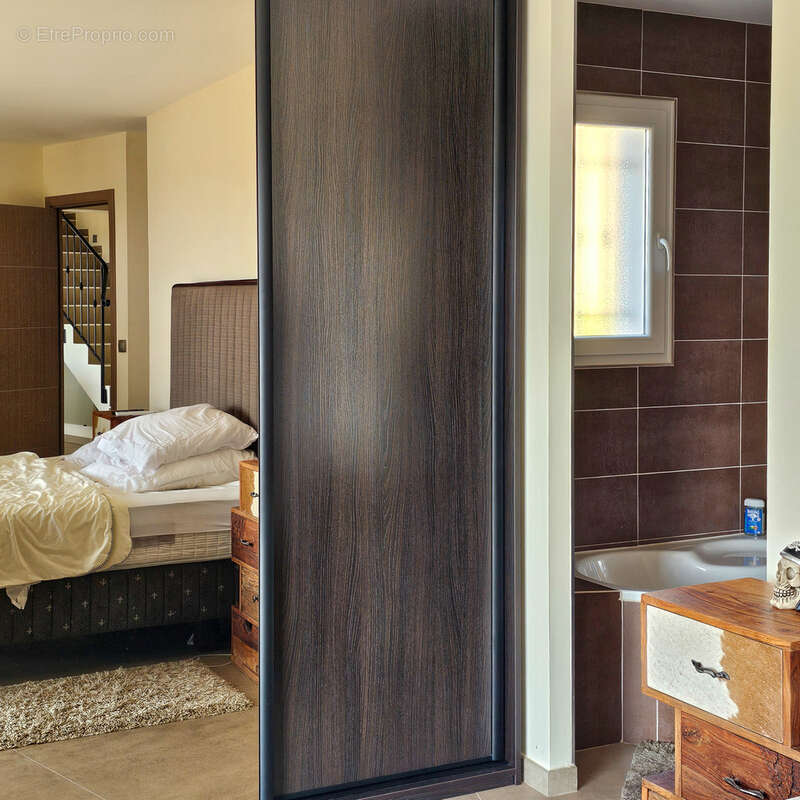 Maison à LA LONDE-LES-MAURES