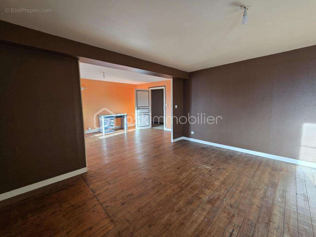 Opportunité exceptionnelle au cœur de Saint-Secondin – Immeuble mixte commerce & habitation - photo 16
