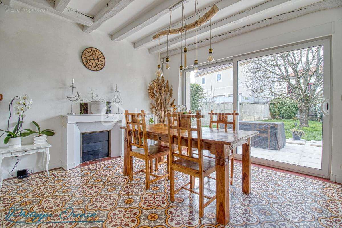 Maison à VEMARS