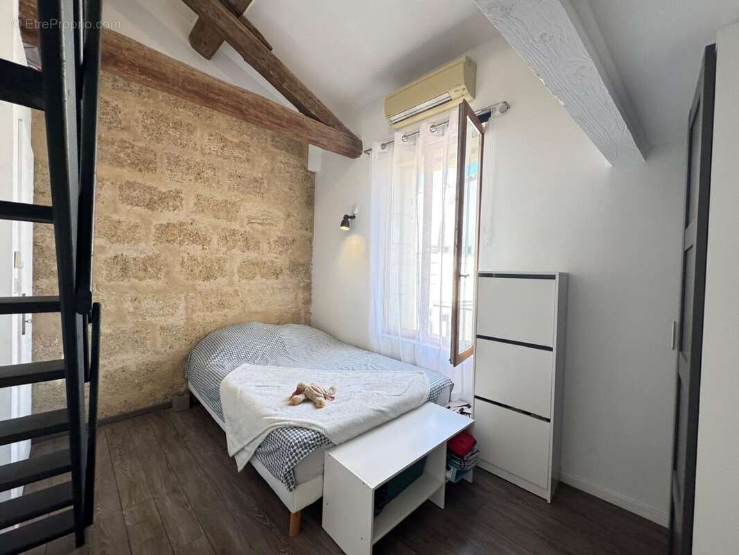 Maison à UCHAUD