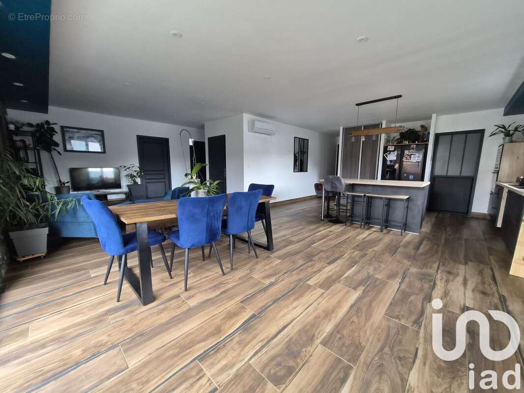 Maison 111 m² à Longeville-Sur-Mer  - photo 3