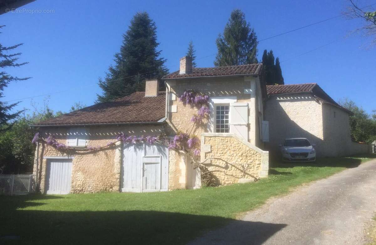 Maison traditionnelle en pierre dans un joli hameau - photo 12