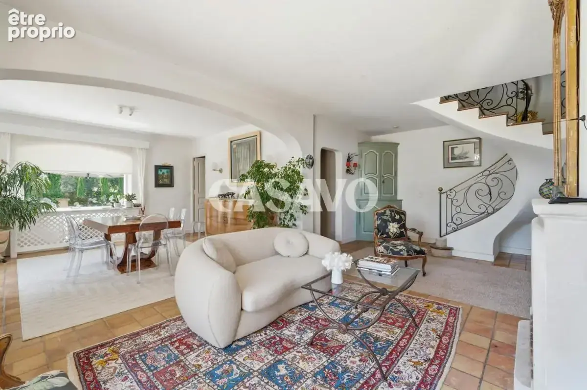 Vente Villa 8 pièces de 272m² - 13100 Saint-Marc-Jaumegarde - photo 15