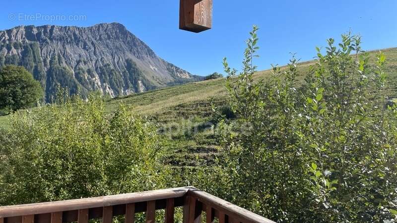 Appartement à LE CHATEL