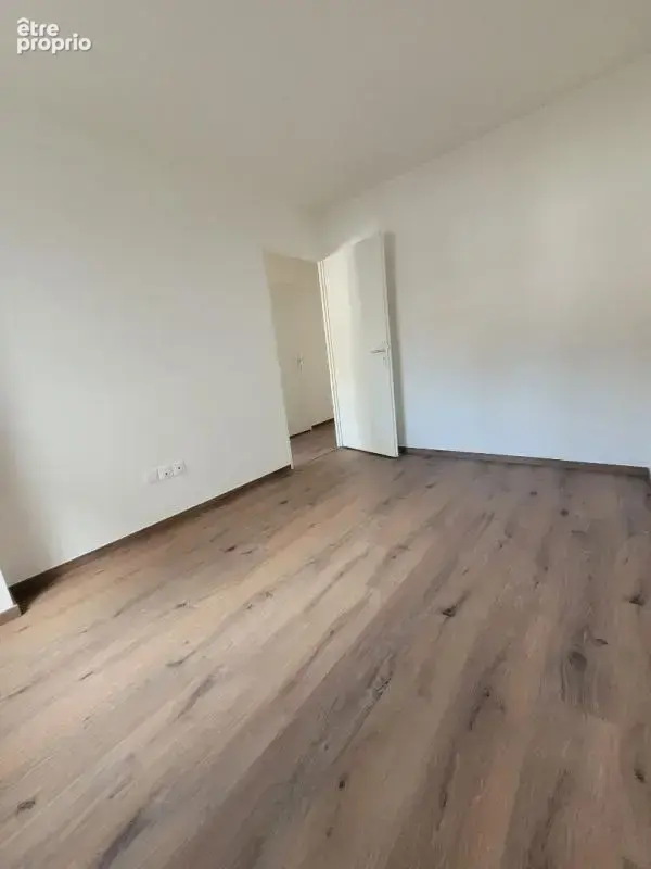 Marcq En Baroeul  Appartement T4 - photo 8