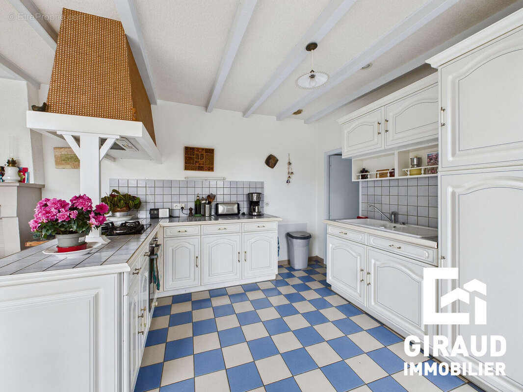 Maison à FONTENAY-LE-COMTE