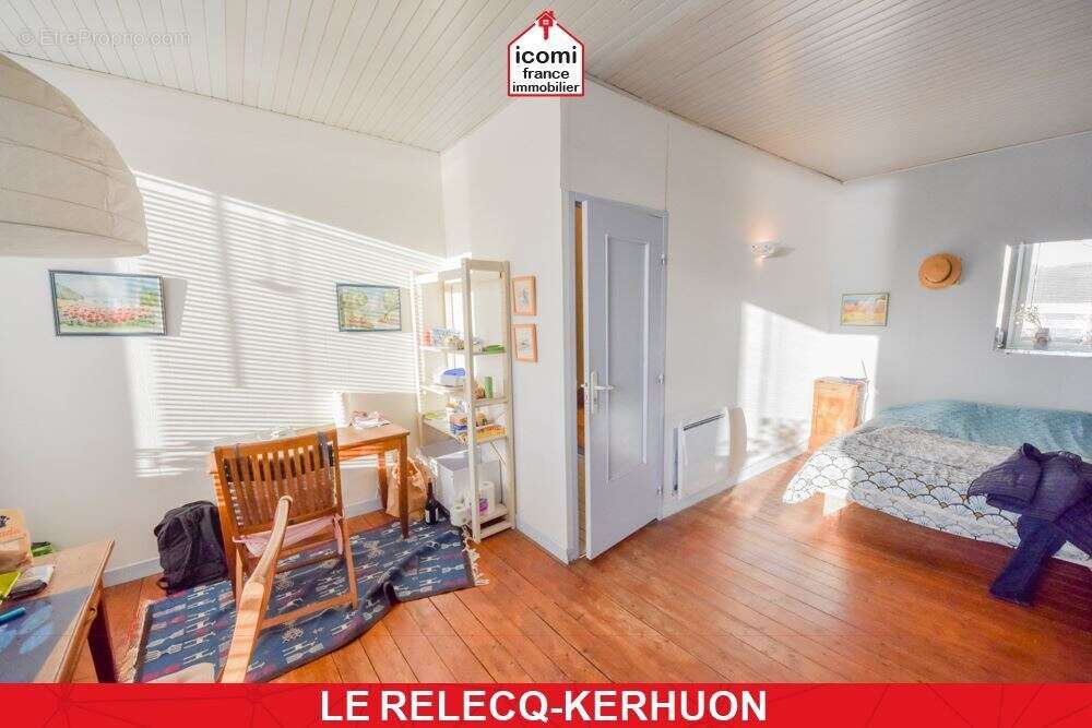 Maison à LE RELECQ-KERHUON