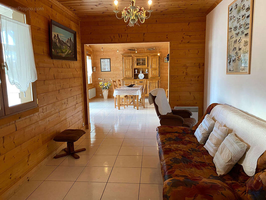 Maison à ROUFFIGNAC-SAINT-CERNIN-DE-REILHAC