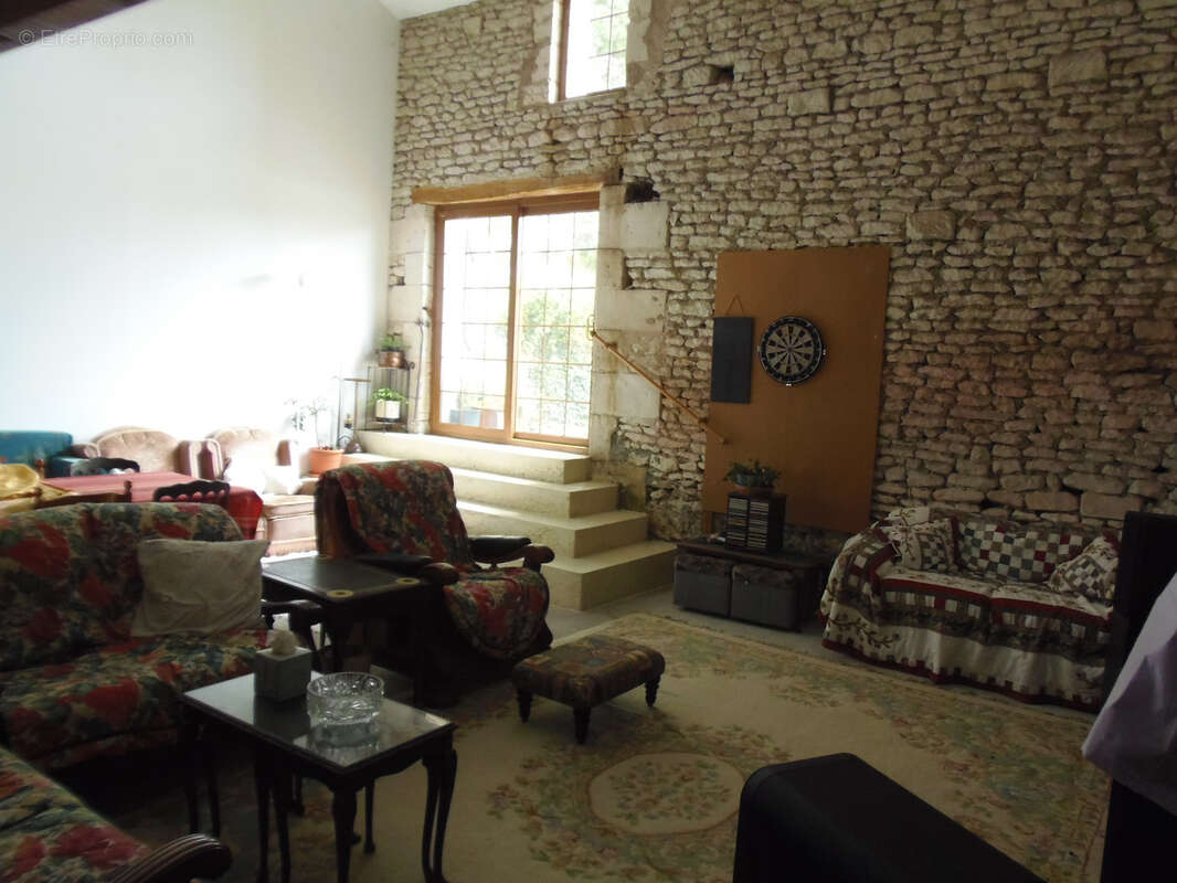 Maison à SAINT-DIZANT-DU-GUA