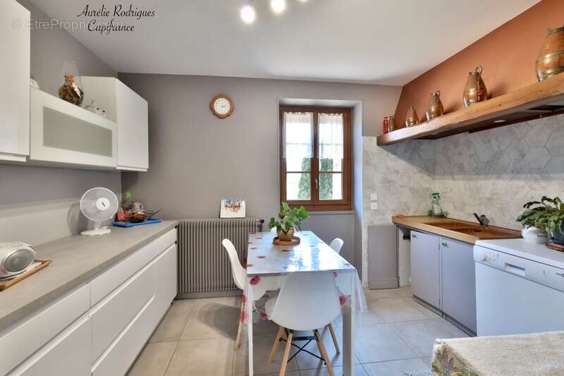 Maison à vendre 8 pièces VERGISSON (71) - photo 5