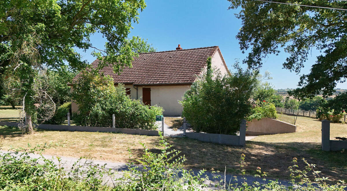 Maison à NOYANT-D'ALLIER