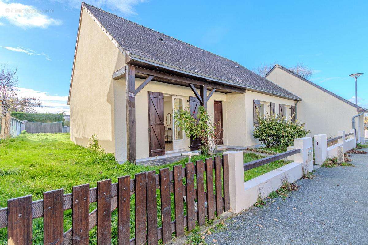 Maison de plain pied 89 m² - 3 Chambres et Garage - Saint-Lambert-la-Potherie - photo 12