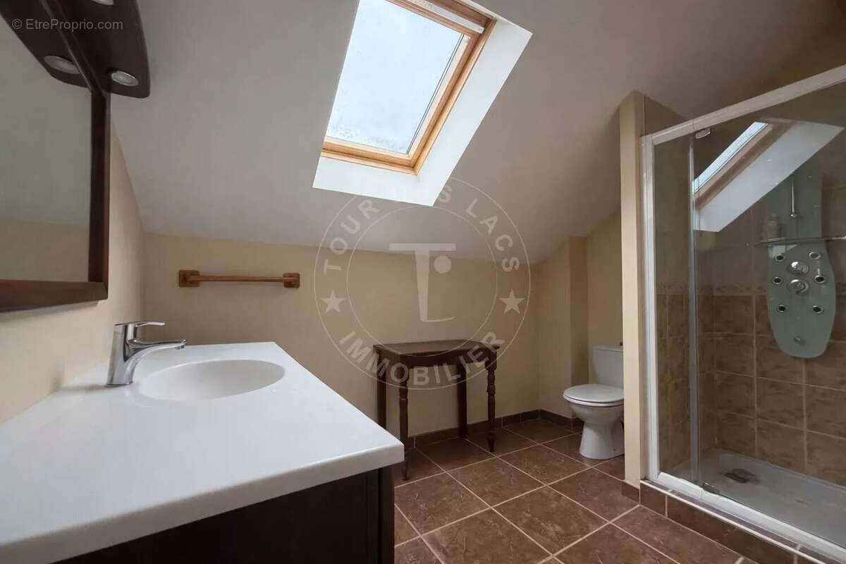 Maison à MONTAGNY-LES-LANCHES